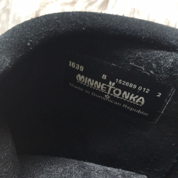 MINNETONKA 3 layer fringe boot - Picture 7 of 7